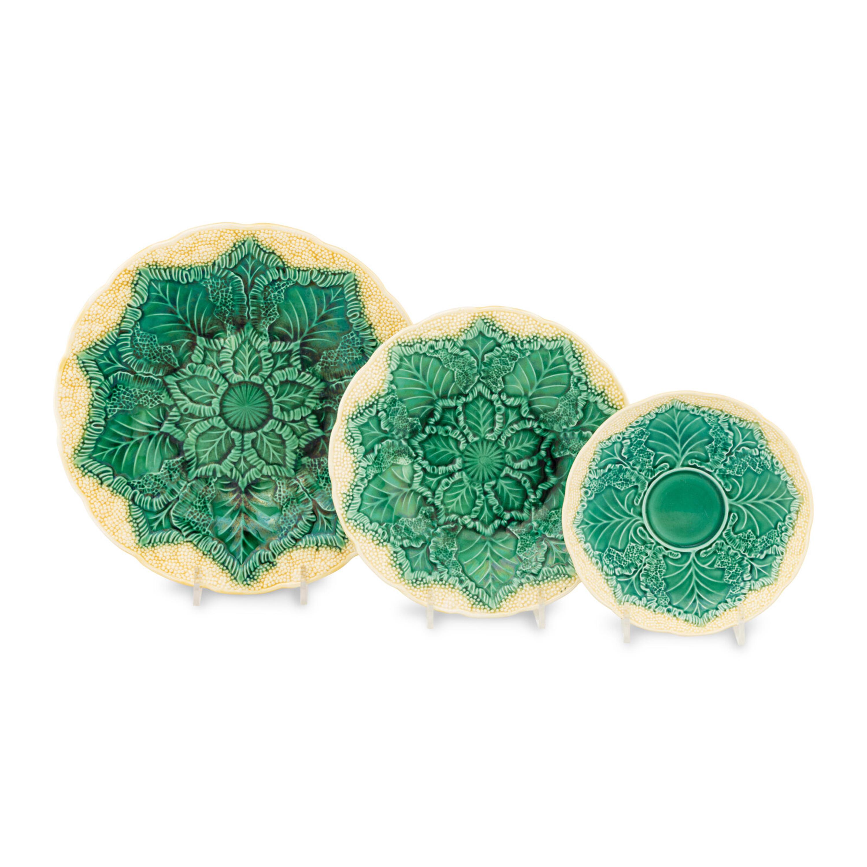 A Wedgwood Cauliflower Dessert and Tea Service