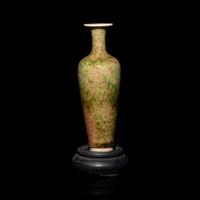 A Chinese Peachbloom Glazed Porcelain Amphora Vase, 19th/20th Century — 晚清-民國 豇豆紅釉柳葉尊