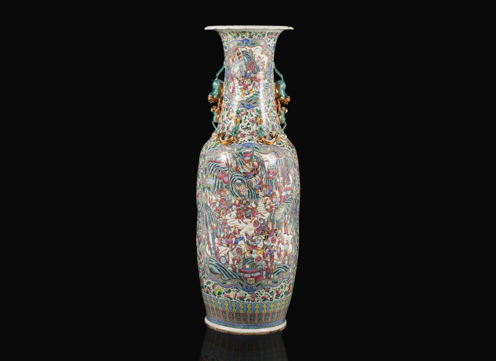 A massive Chinese export famille rose-decorated vase, second half 19th century 外銷瓷粉彩大瓶 十九世紀
