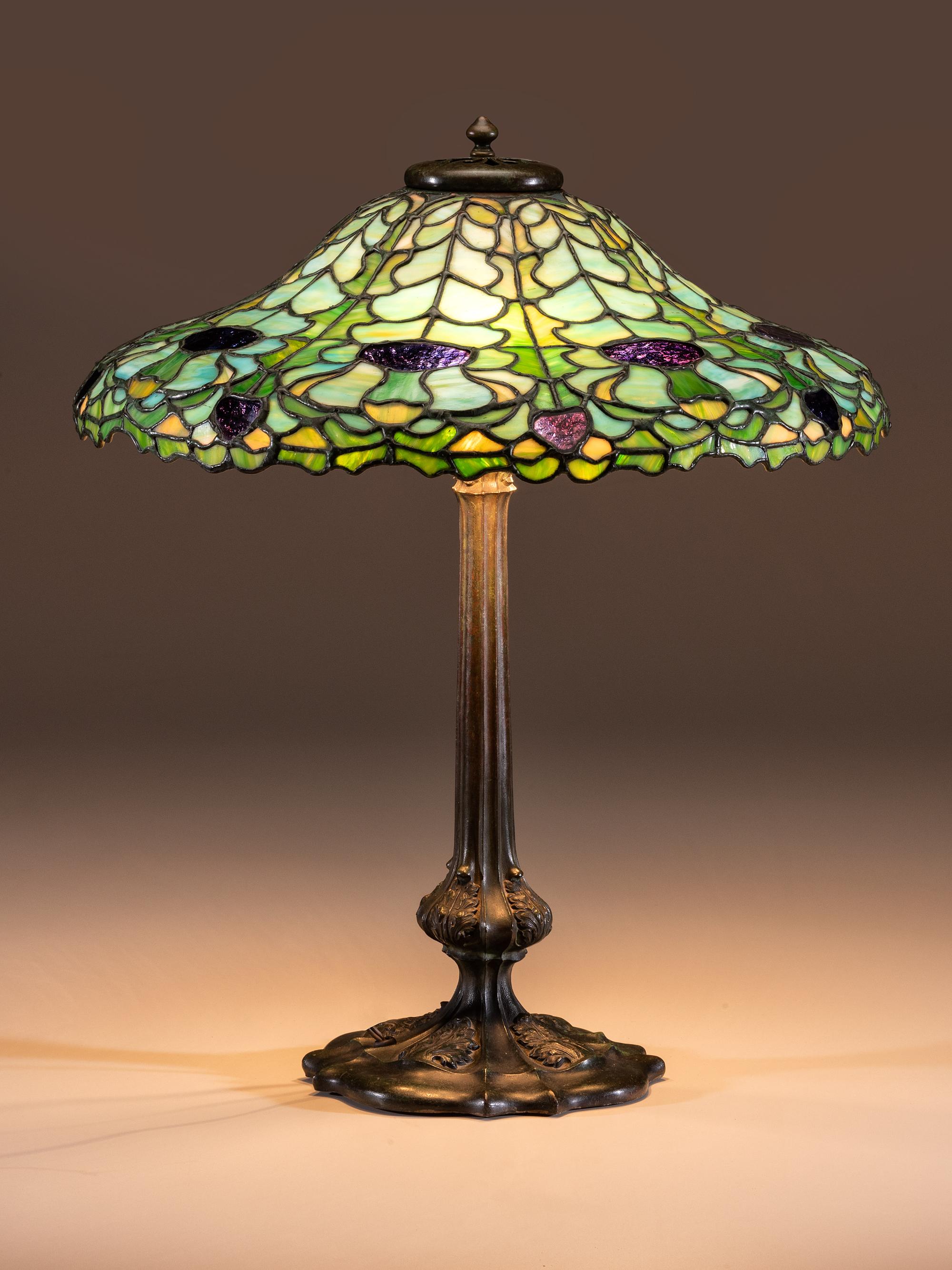 Thistle Table Lamp