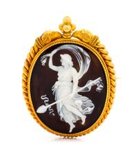 An 18 Karat Yellow Gold and Agate Bacchante Maiden Cameo Pendant/Brooch, 20.10 dwts.
