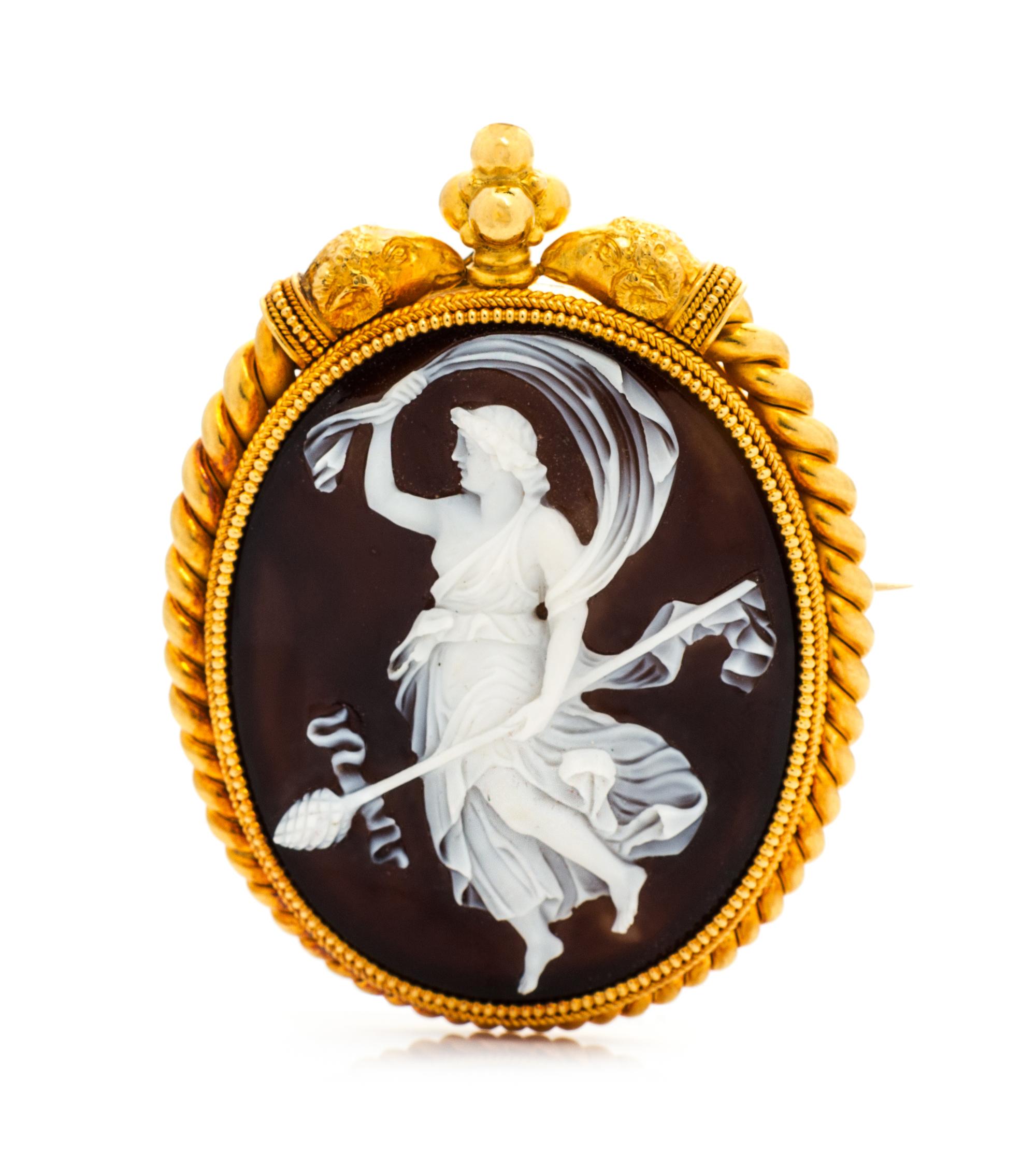 An 18 Karat Yellow Gold and Agate Bacchante Maiden Cameo Pendant/Brooch, 20.10 dwts.
