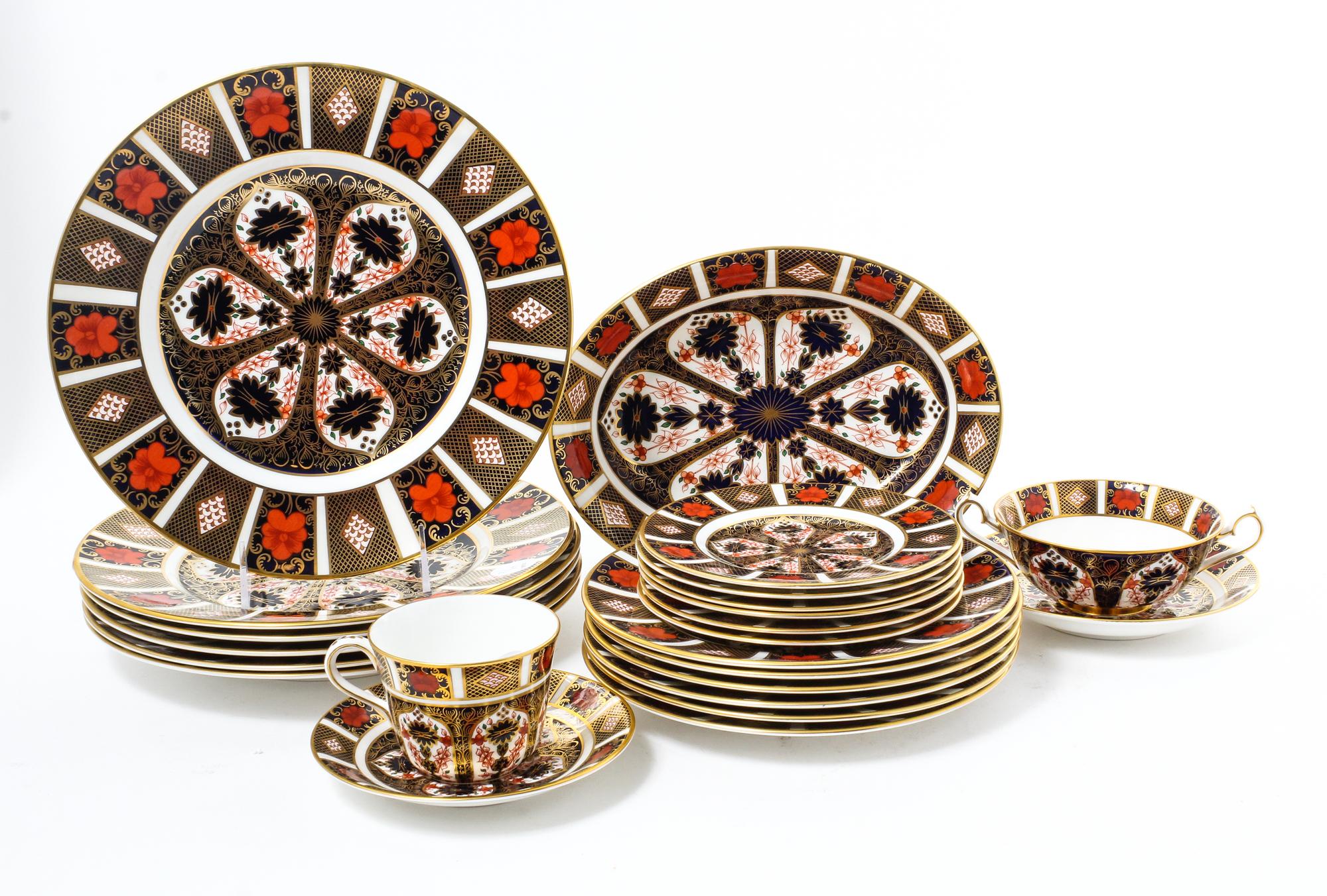 A Set of Royal Crown Derby Imari Dinnerware for Six Diameter of dinner plates 10 1/2 inches. — SECOND HALF 20TH CENTURY