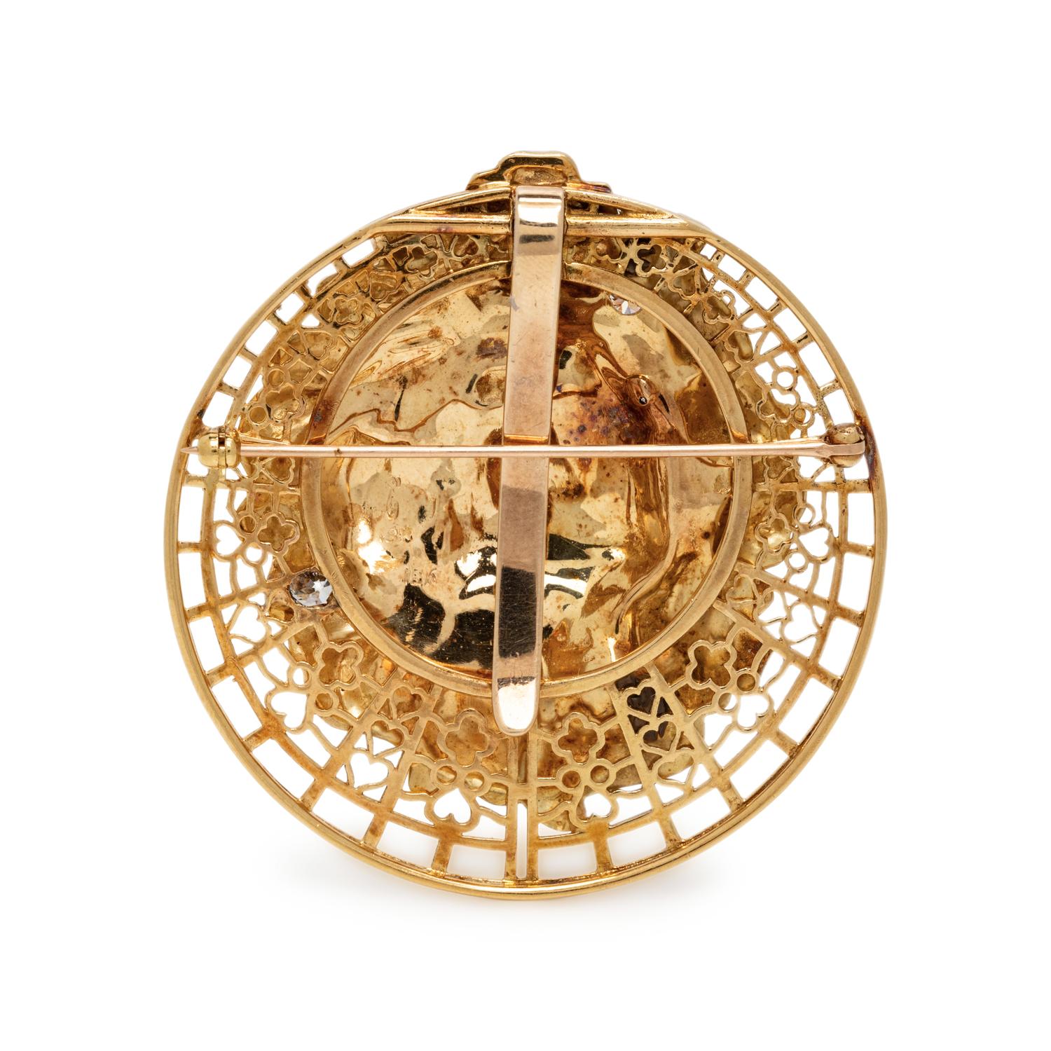 DIAMOND AND YELLOW GOLD BROOCH