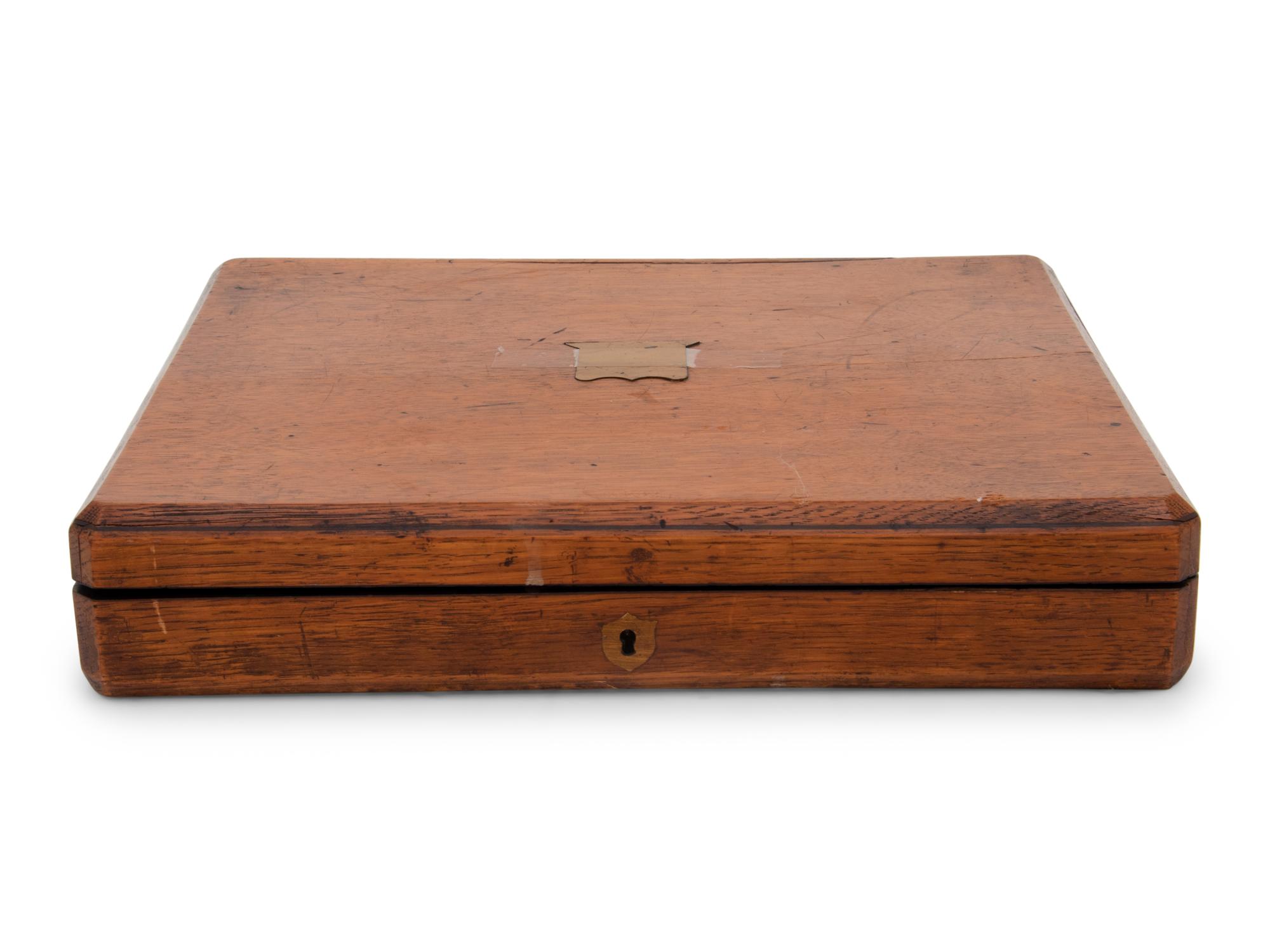 A Cased Japanese Silver Kozuka Fish Service