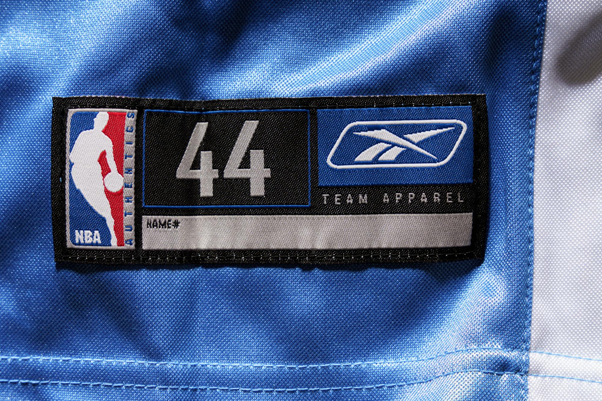 A Carmelo Anthony Signed Denver Nuggets Jersey (Steiner).