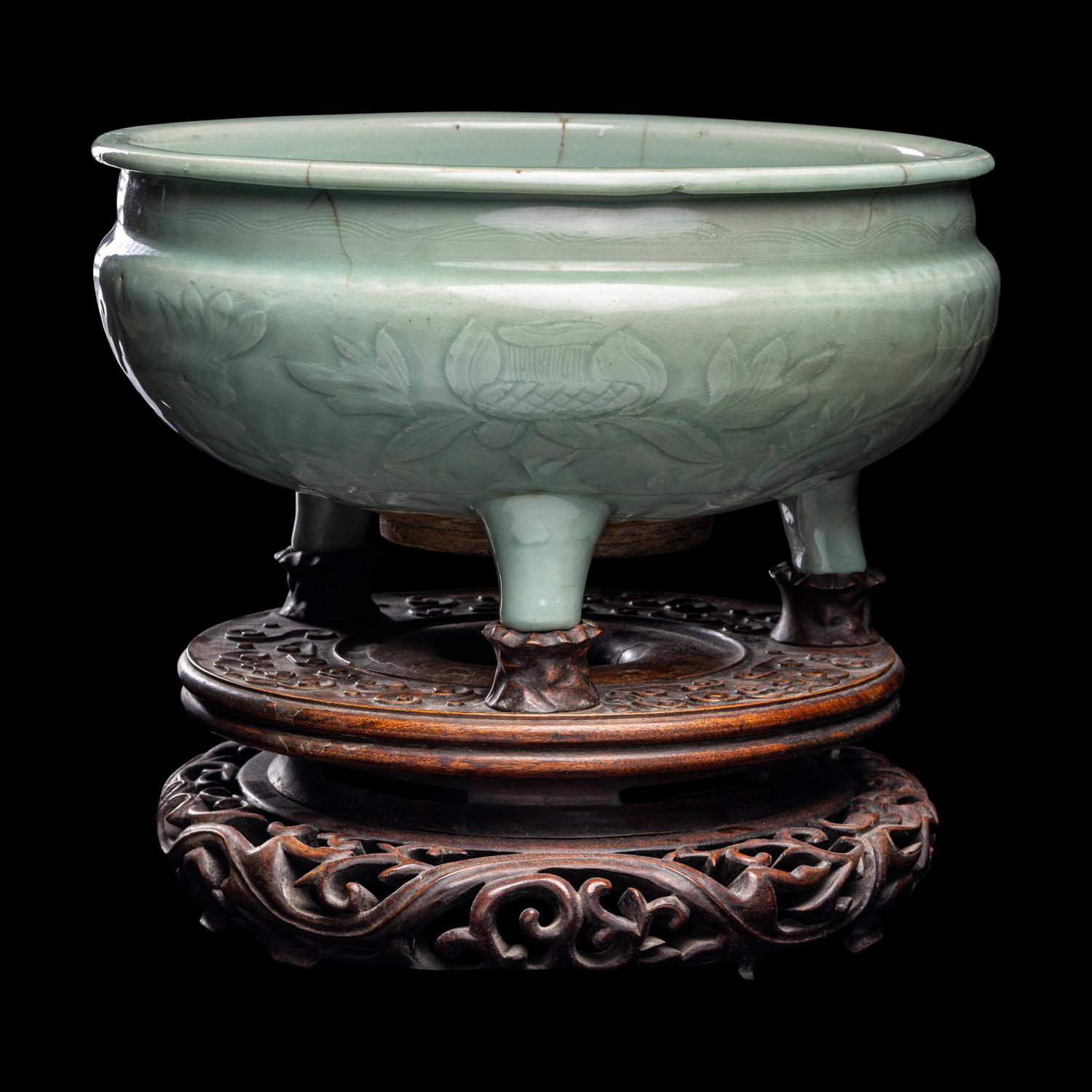 A Chinese Longquan Celadon Glazed Porcelain Tripod Censer