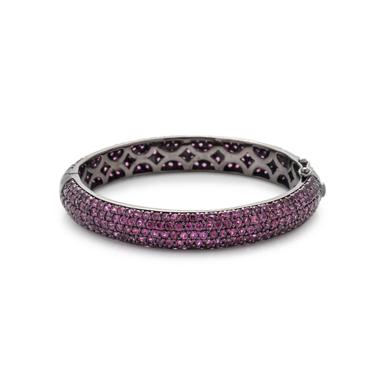 COLORED SAPPHIRE BANGLE BRACELET