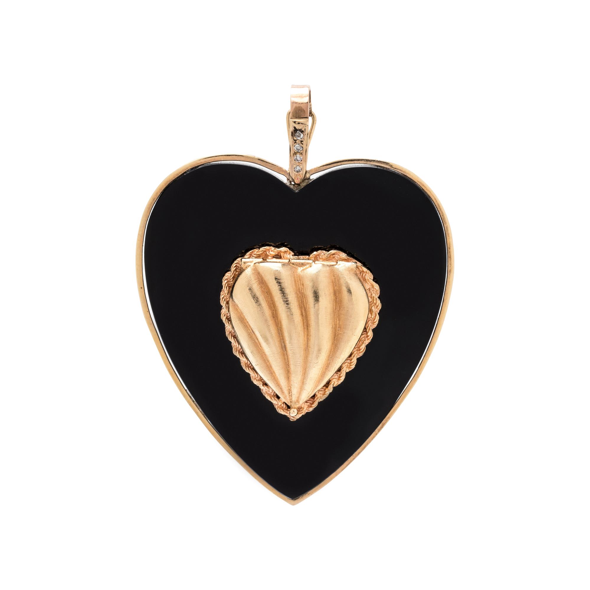 YELLOW GOLD, ONYX AND DIAMOND HEART PENDANT