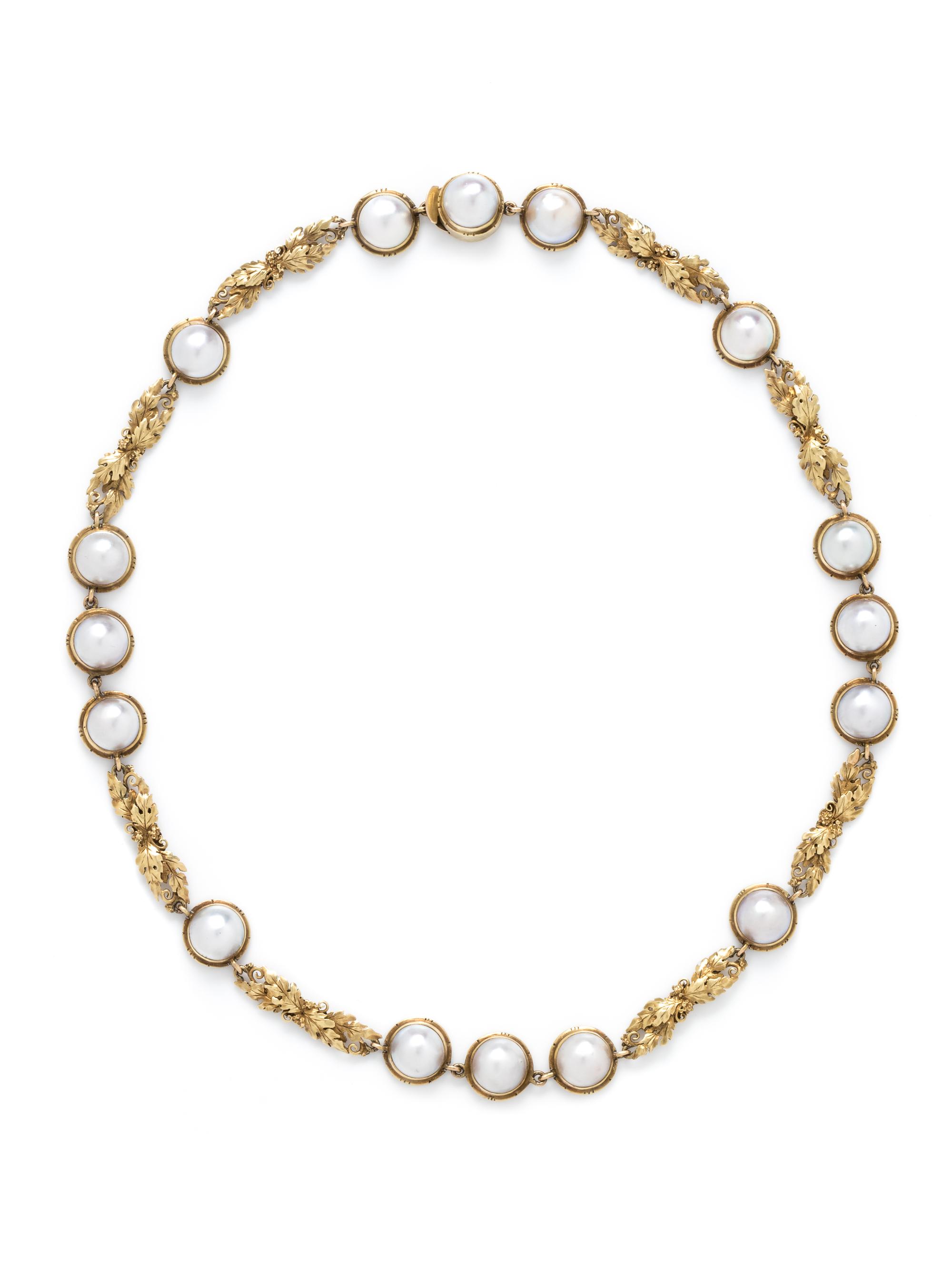 ARTS & CRAFTS, YELLOW GOLD AND PEARL NECKLACE