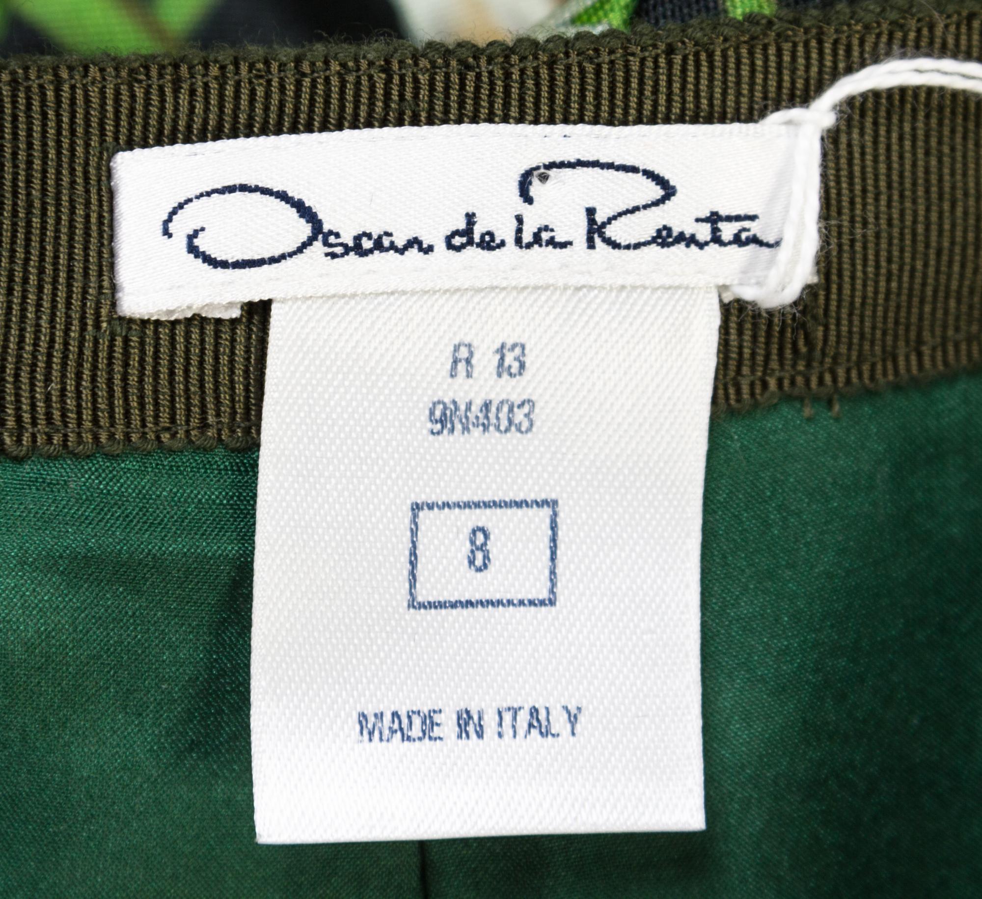 An Oscar de la Renta Green Floral Skirt, Size: 8.