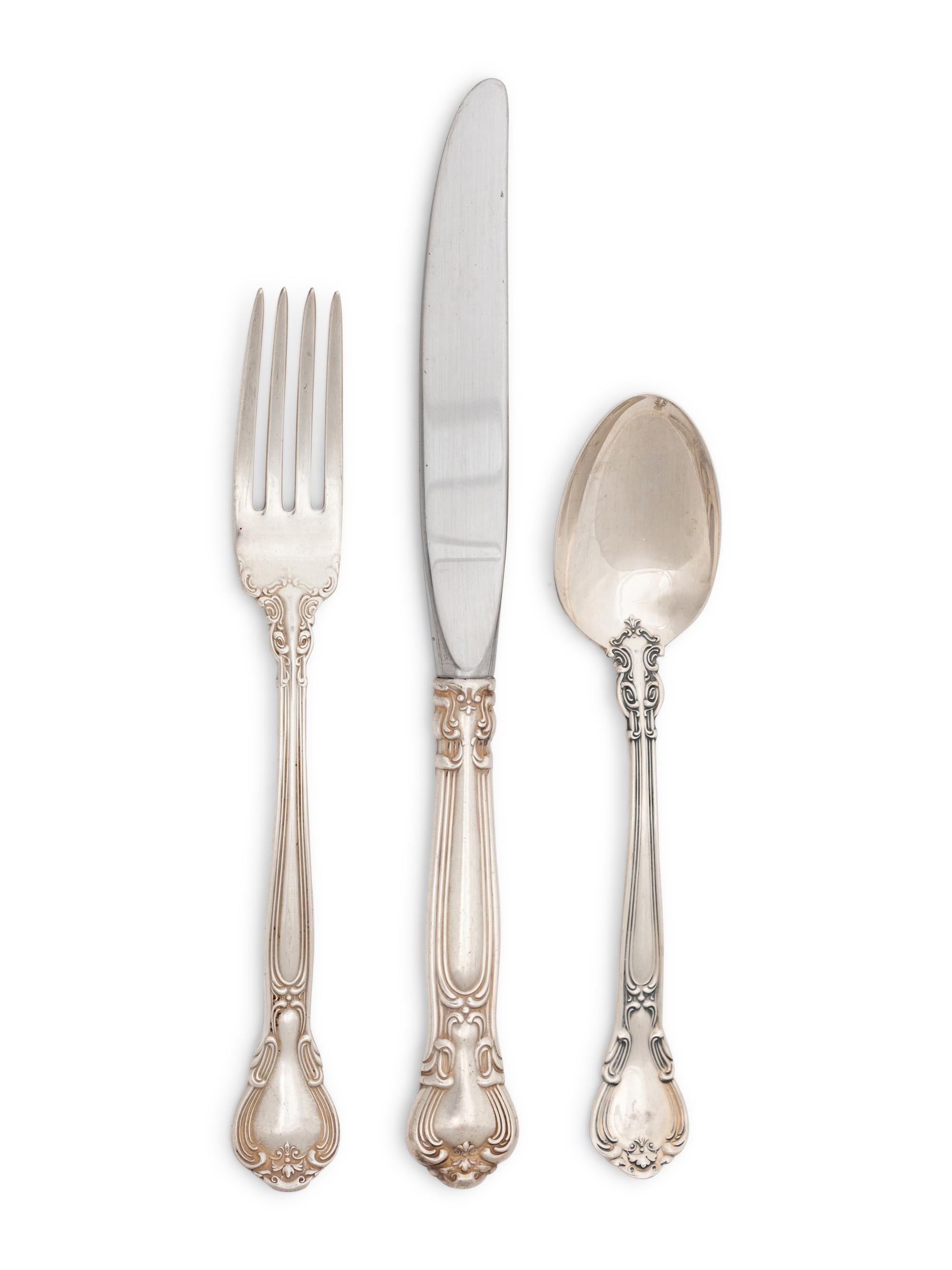 A Gorham Chantilly Pattern Flatware Set