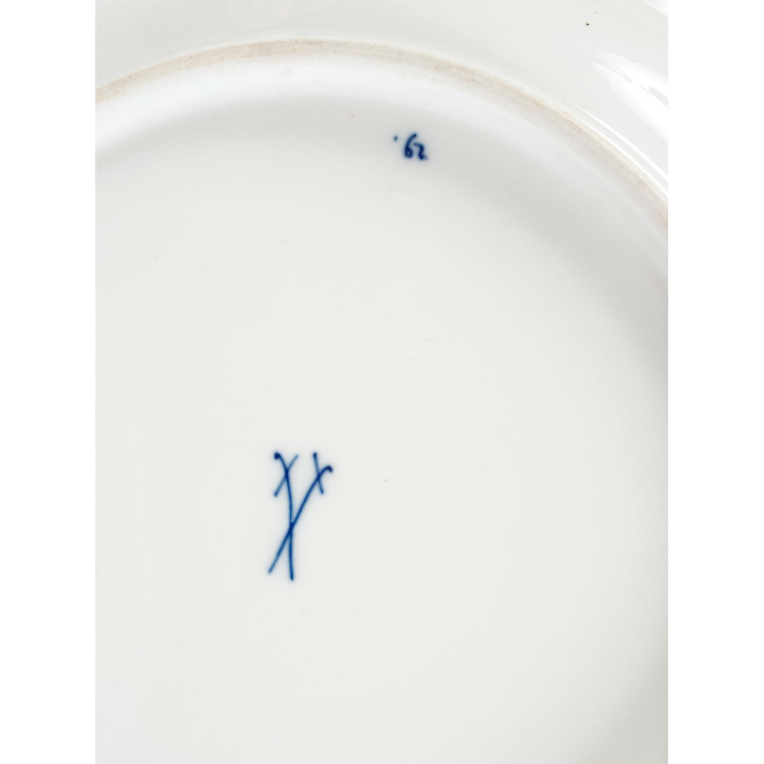 Three Meissen Porcelain Parcel Gilt and Hand Painted Fruit Plates