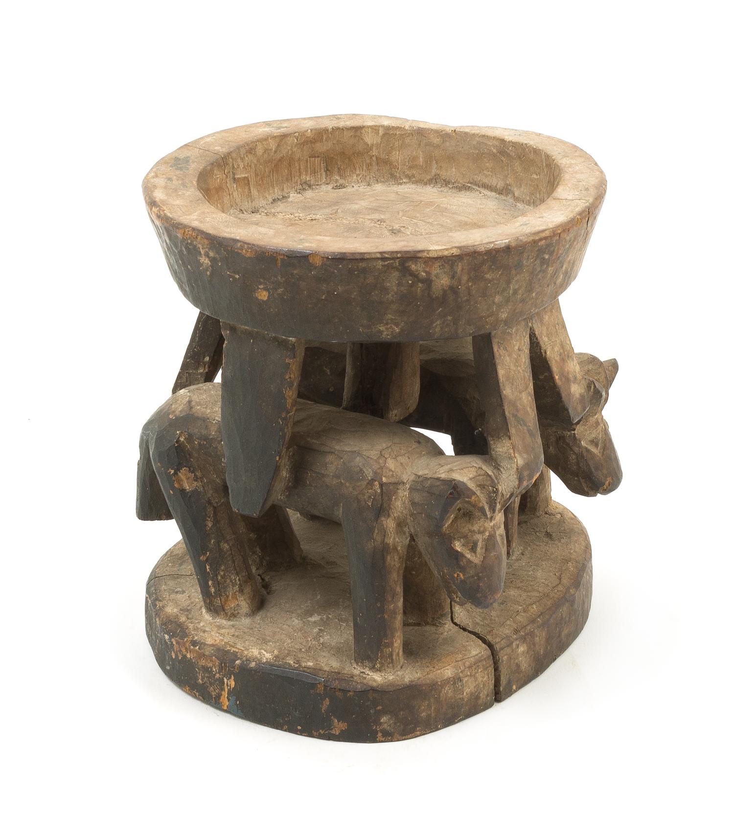 A Yoruba Ifa Wood Divination Bowl Height 8 inches. — MID-20TH CENTURY