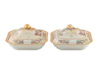 A Pair of Chinese Export Porcelain Entrée Dishes