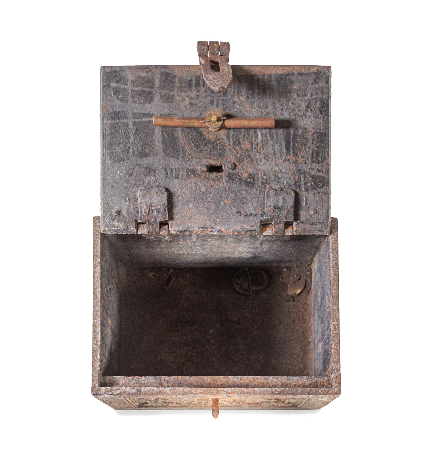 An English Cast Iron Trade Ship Safe