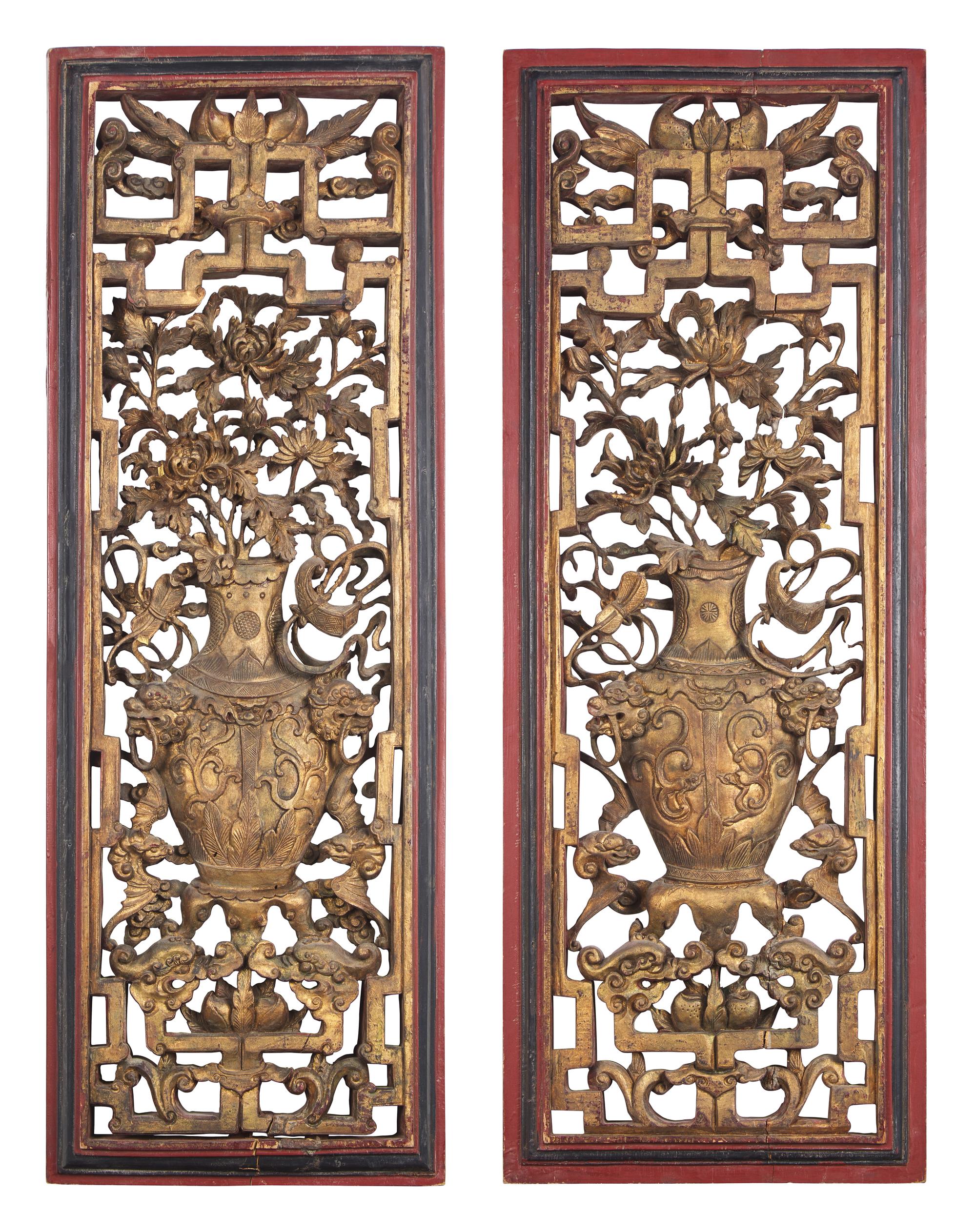 A Pair of Chinese Carved and Lacquered Wood Openwork Panels, Qing Dynasty 清 木雕花卉圖掛屏一對
