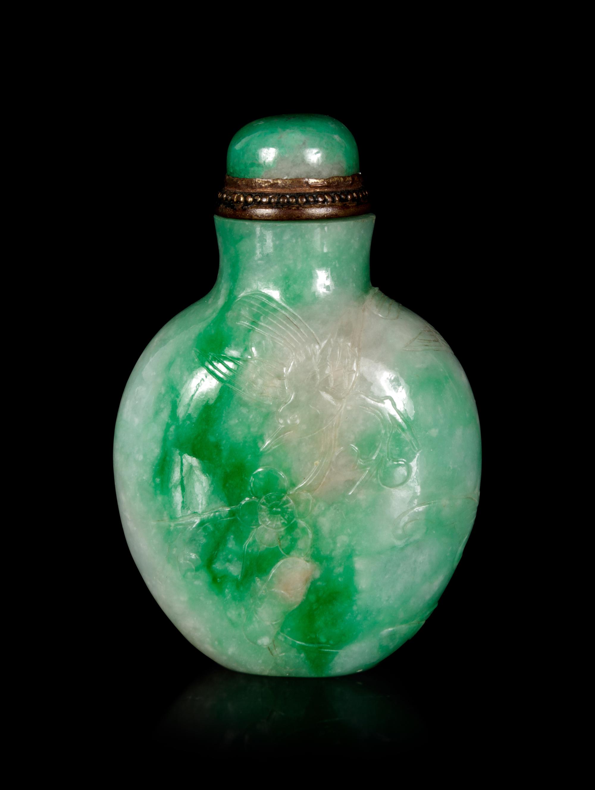 An Apple Green and Greyish White Jadeite Snuff Bottle