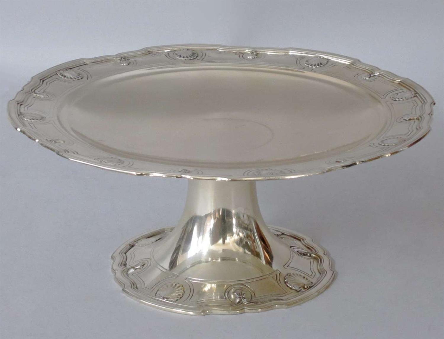 Sterling silver cake plate tiffany & co., new york, ny, 20th century