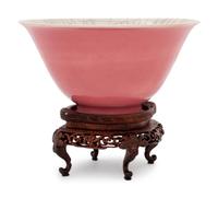 A Chinese Pink and Crackle Glazed Porcelain Bowl
