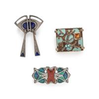 COLLECTION OF EARLY 20TH CENTURY BROOCHES