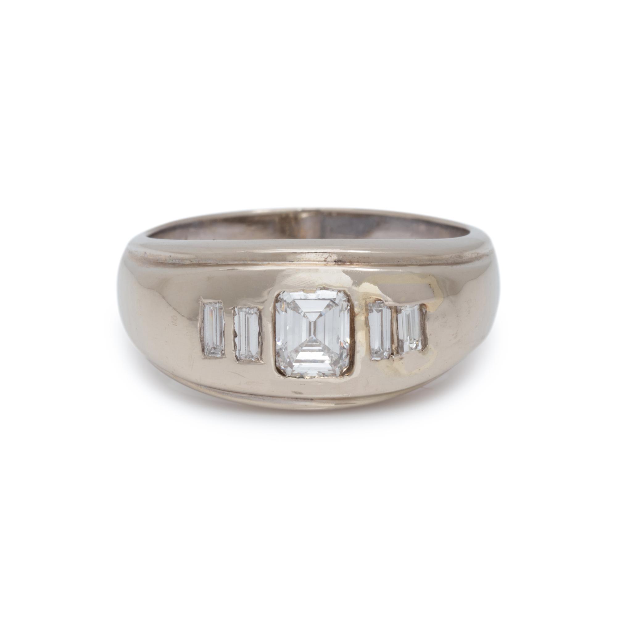 DIAMOND RING