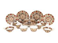 A Royal Crown Derby Old Imari Pocelain Dinner Service