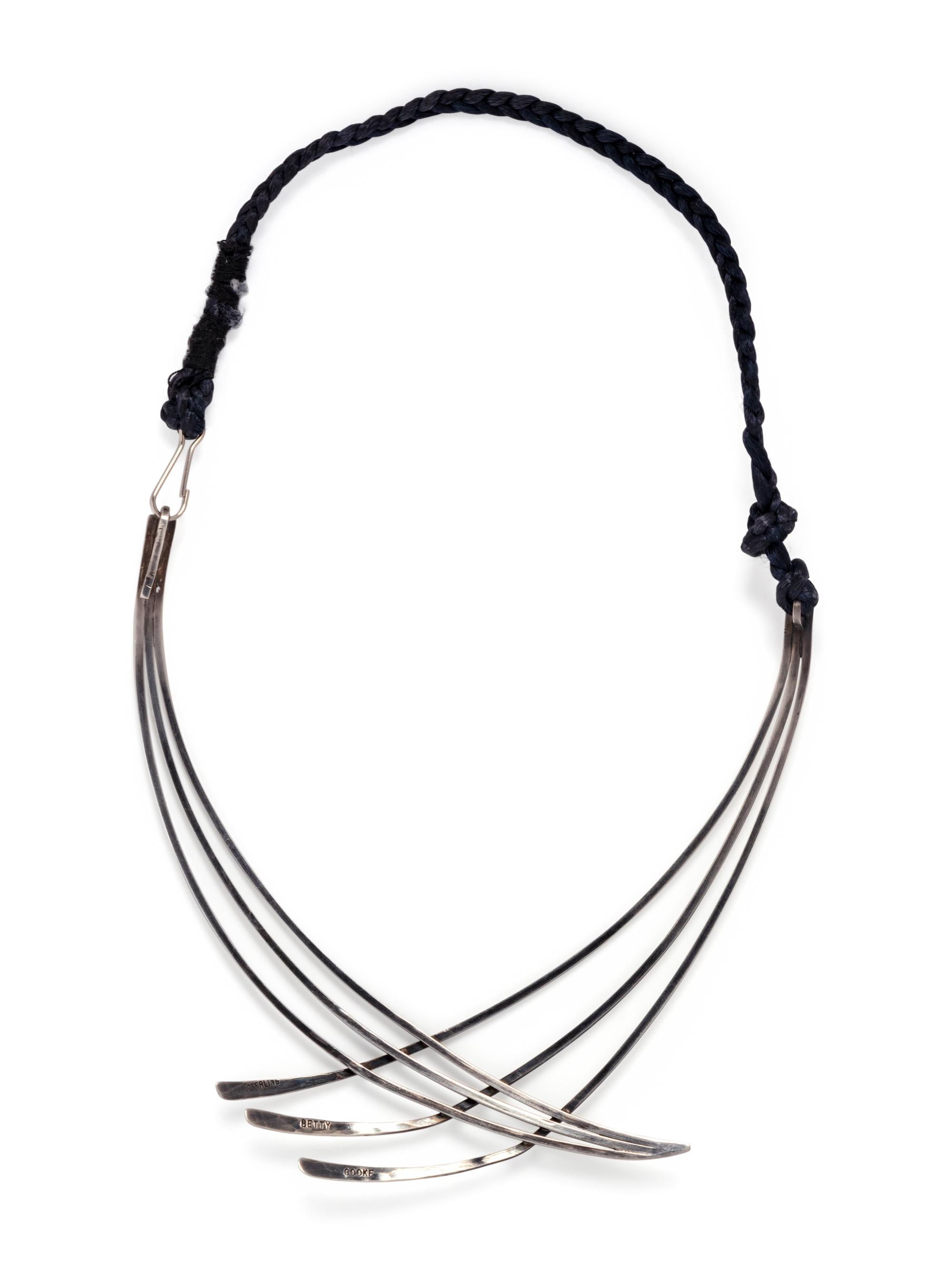 BETTY COOKE, MODERNIST, STERLING SILVER COLLAR NECKLACE