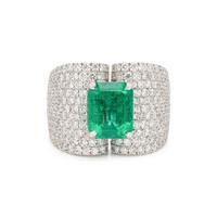 COLOMBIAN EMERALD AND DIAMOND RING