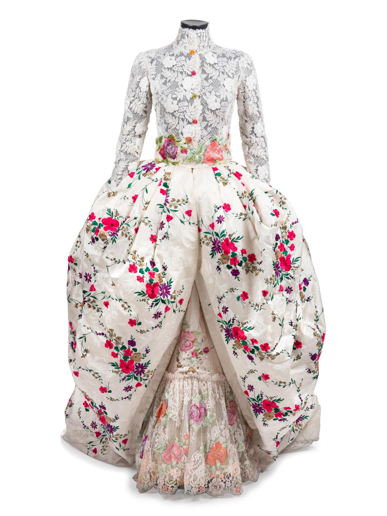 Emanuel Ungaro Haute Couture Wedding Dress, Autumn/Winter 1996-97