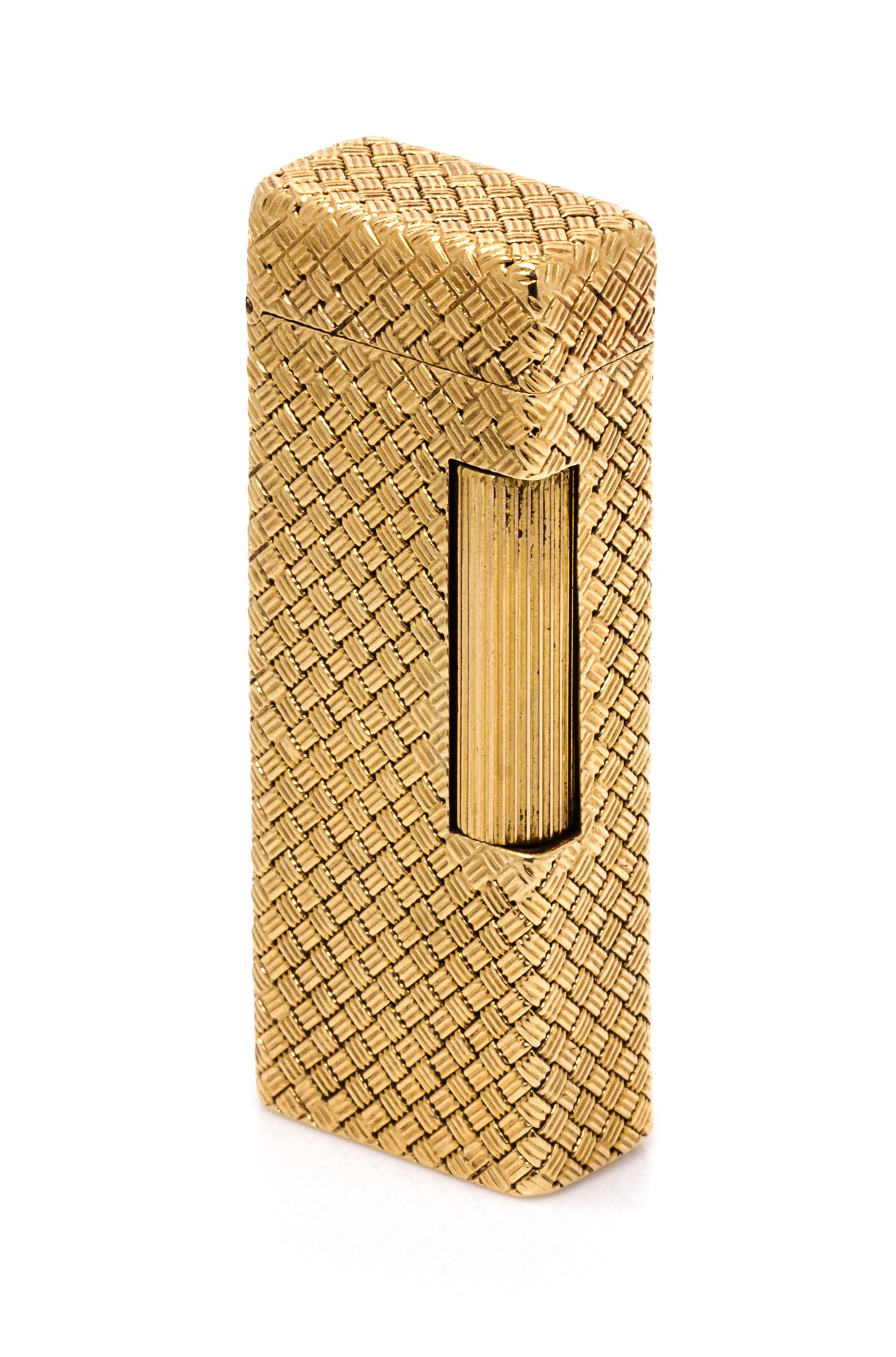 An 18 Karat Yellow Gold Lighter, 64.40 dwts.