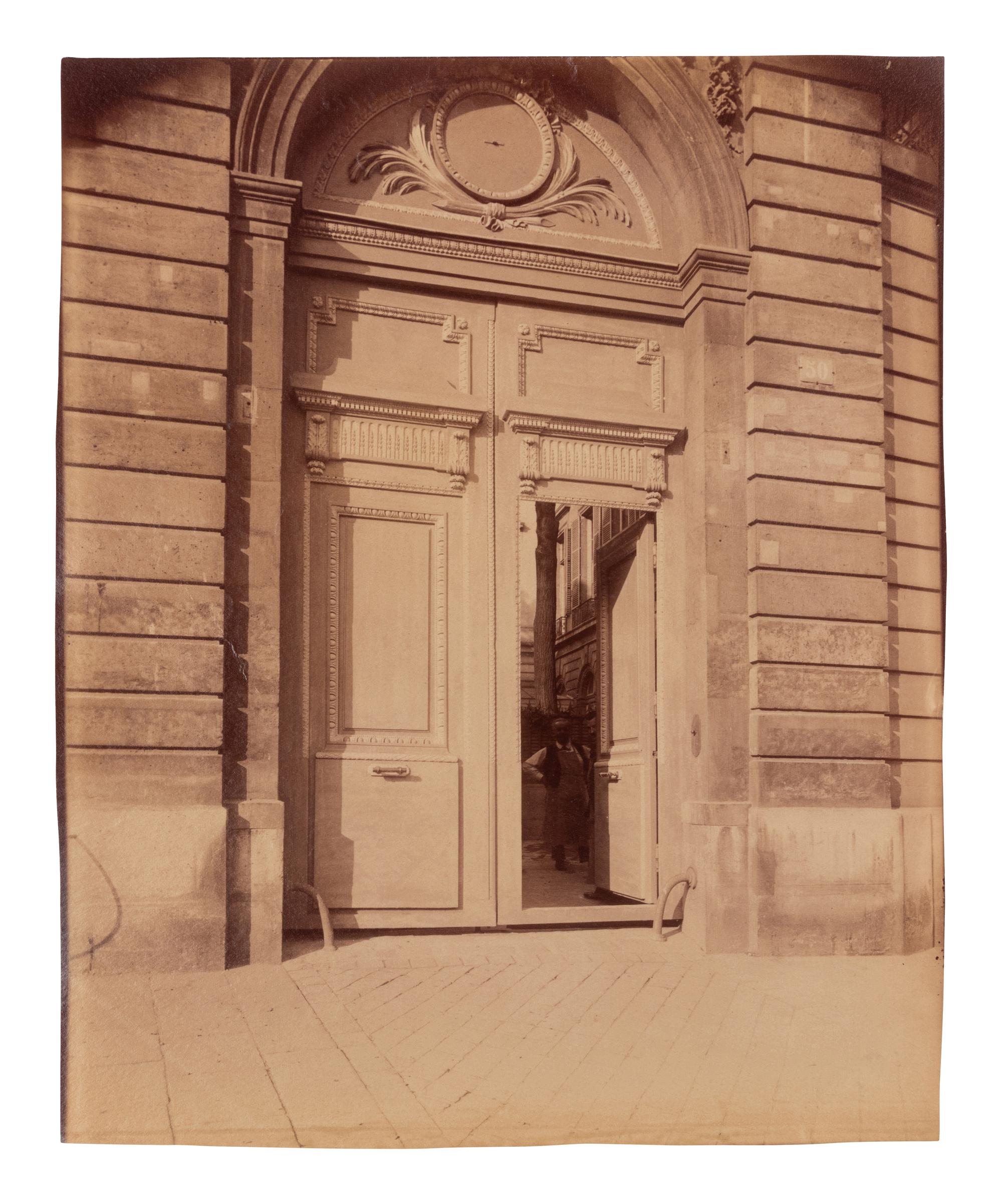 A group of four photographs ( Ètampes - maison de Diane de Poitiers , 1907; Presbytère de Saint-Sulpice, rue de Vaugirard 50 , 1900; Oratoire Marie de M é dicis, Petit Luxembourg , 1903; Fontaine de Joyeuse, 41 rue de Turenne, 3e arrondissement, 1901)
