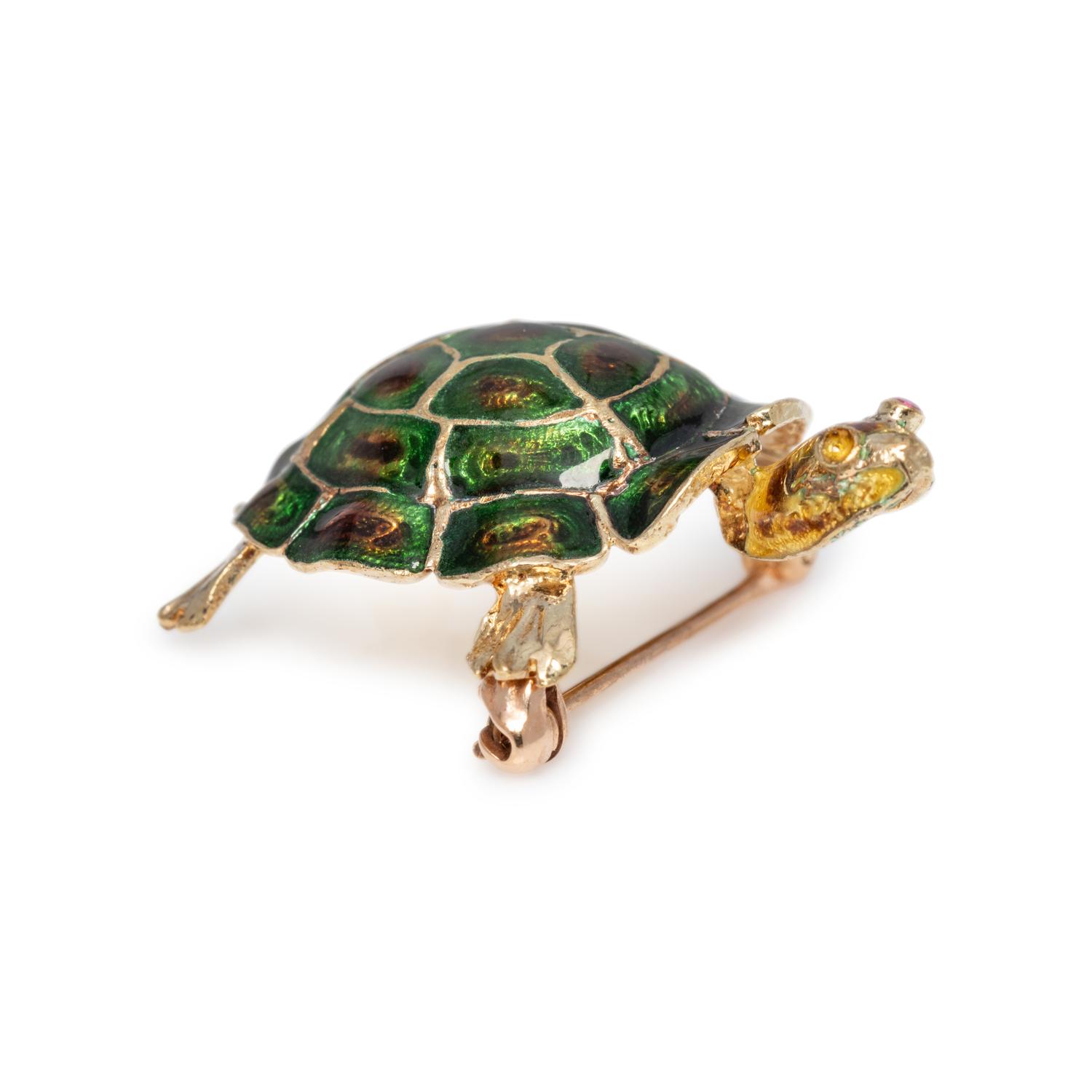 COLLECTION OF YELLOW GOLD ANIMAL BROOCHES