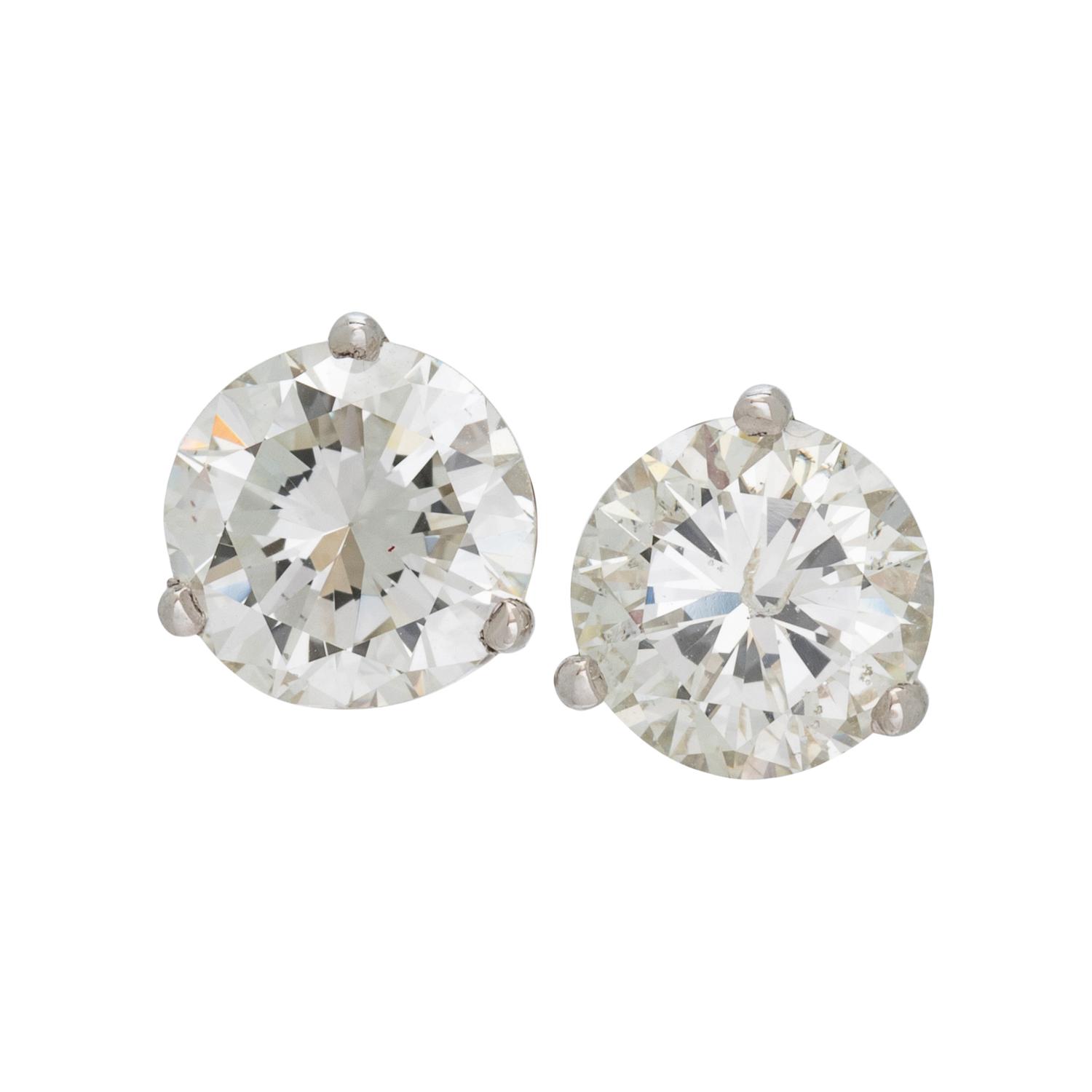 DIAMOND STUD EARRINGS