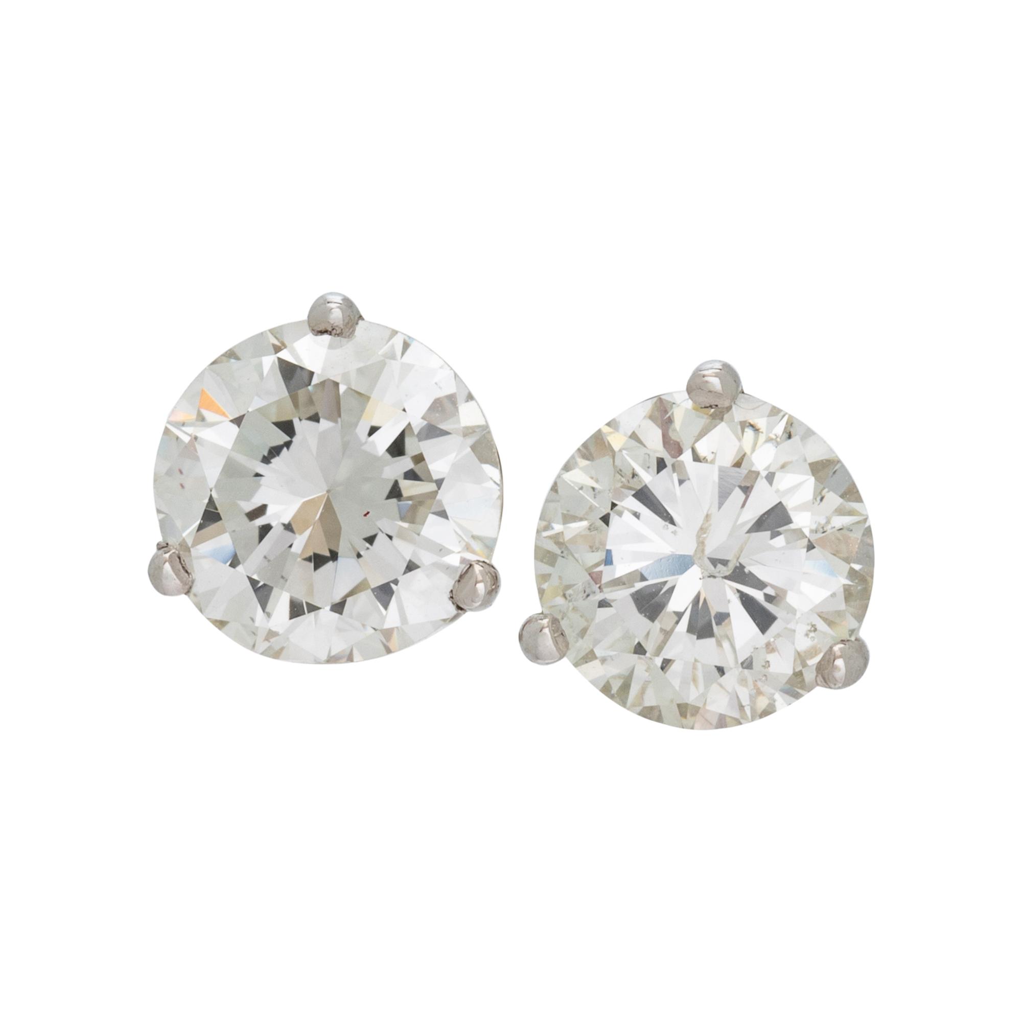 DIAMOND STUD EARRINGS