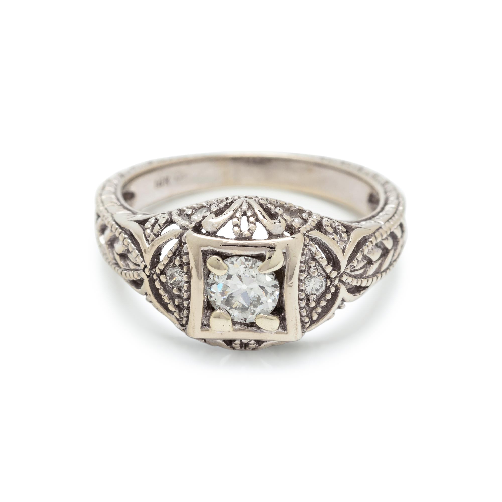 DIAMOND RING