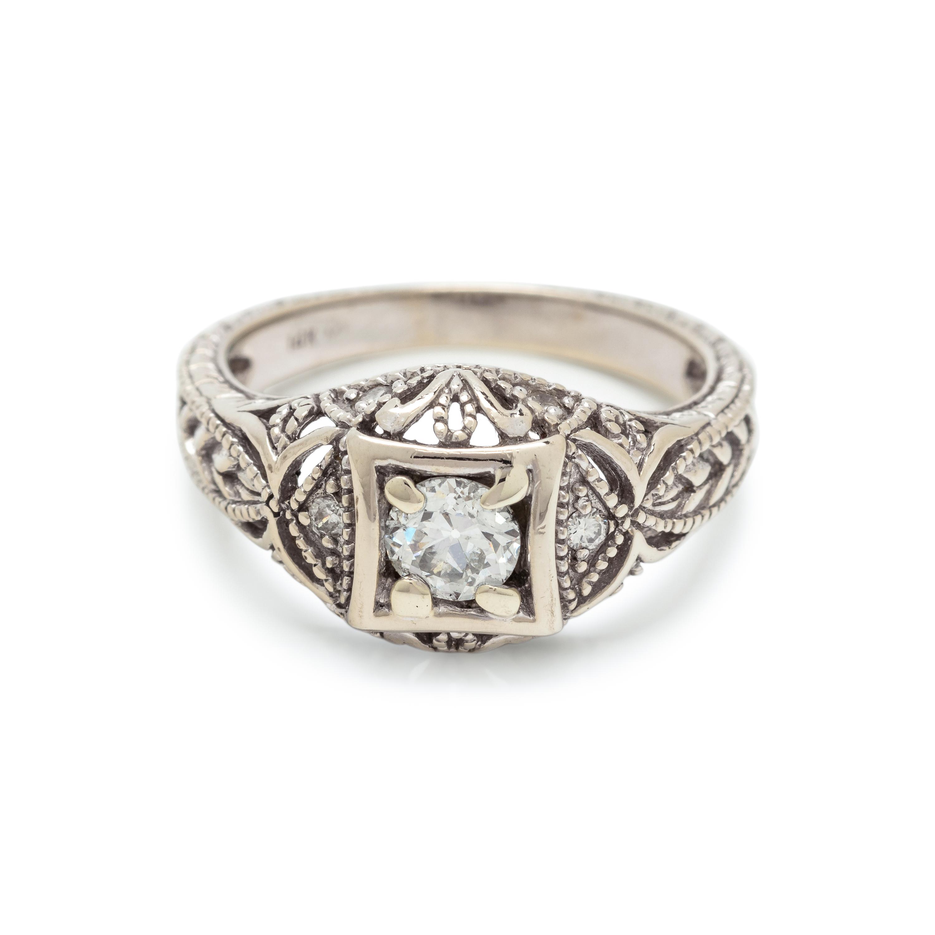 DIAMOND RING