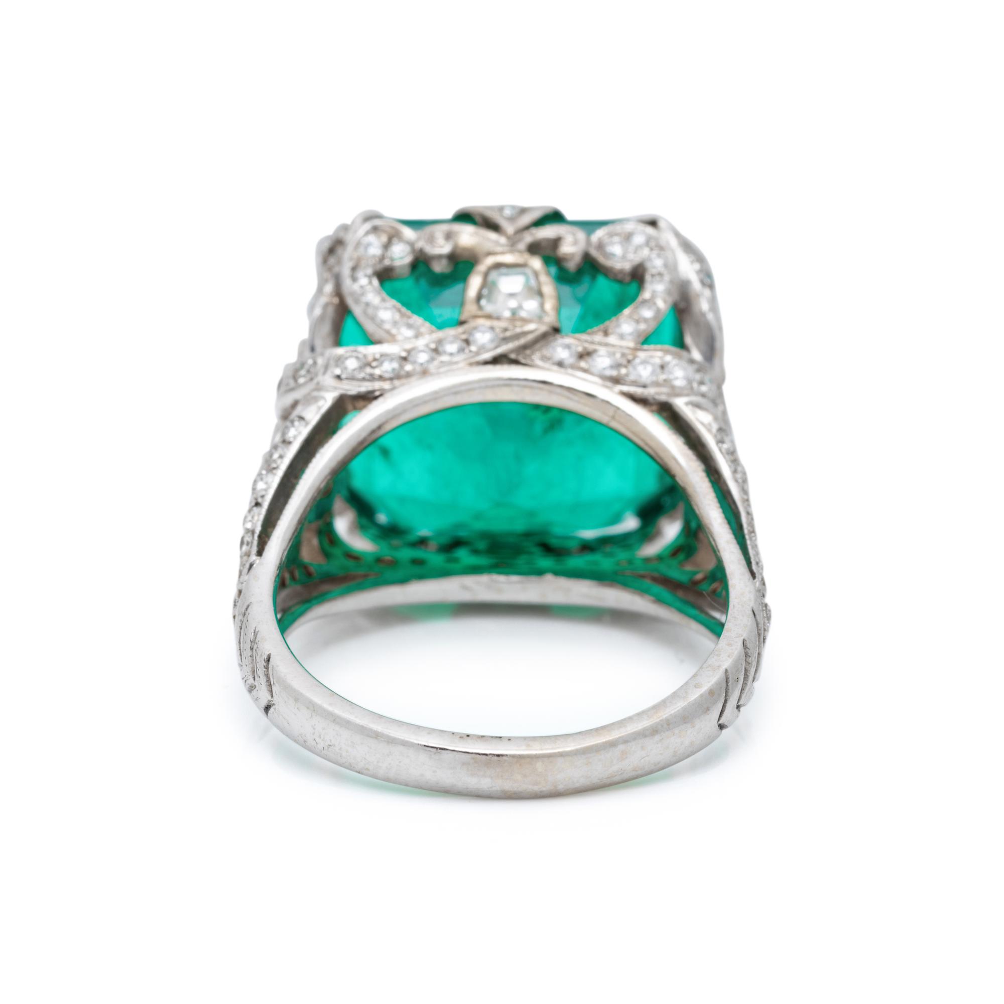 EMERALD AND DIAMOND RING