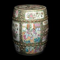 A Chinese Export Rose Medallion Porcelain Garden Stool, Late Qing Dynasty 清晚期 廣彩人物圖鼓凳
