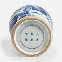 A Chinese blue and white porcelain baluster vase