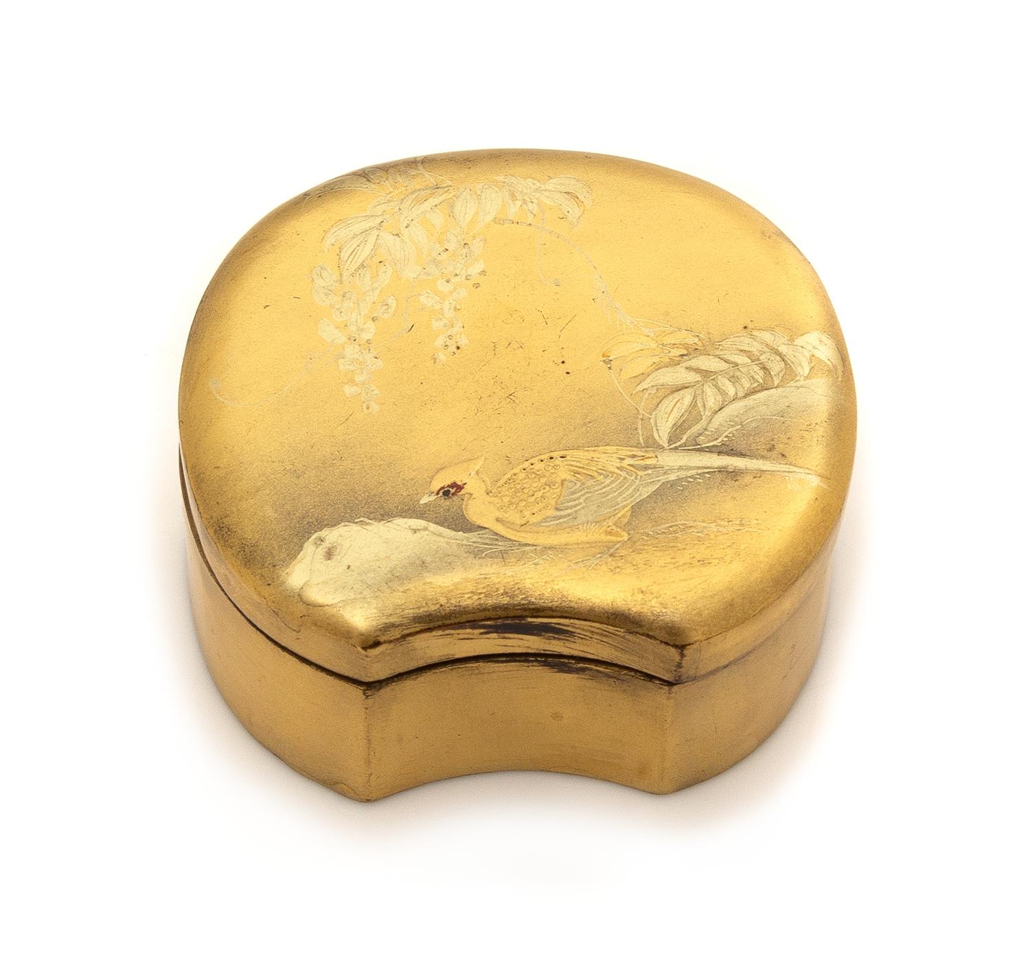 A Japanese Gilt Lacquer Covered Box Diameter 3 1/8 inches — 19TH CENTURY