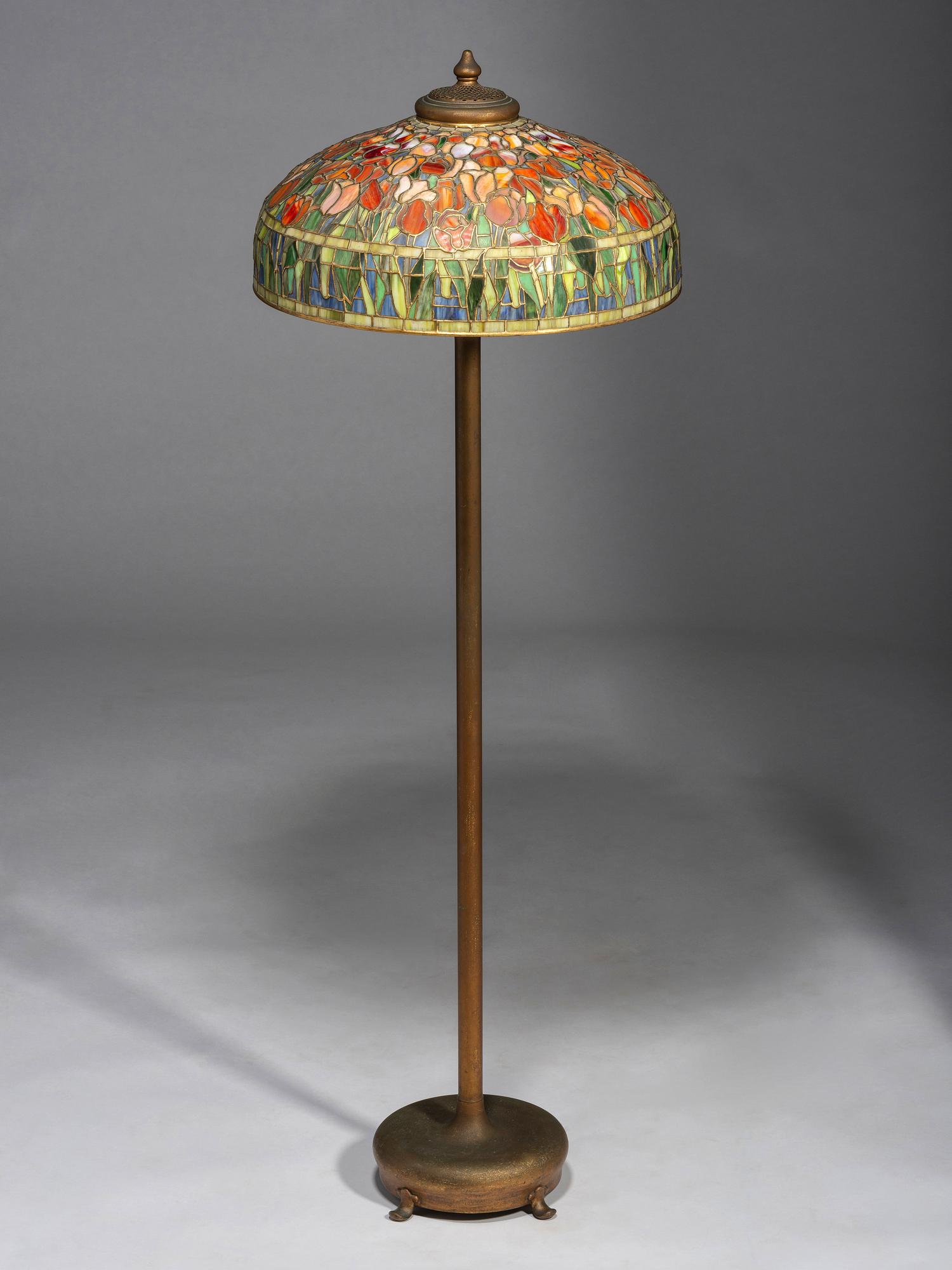 Tulip Floor Lamp with Piano Base