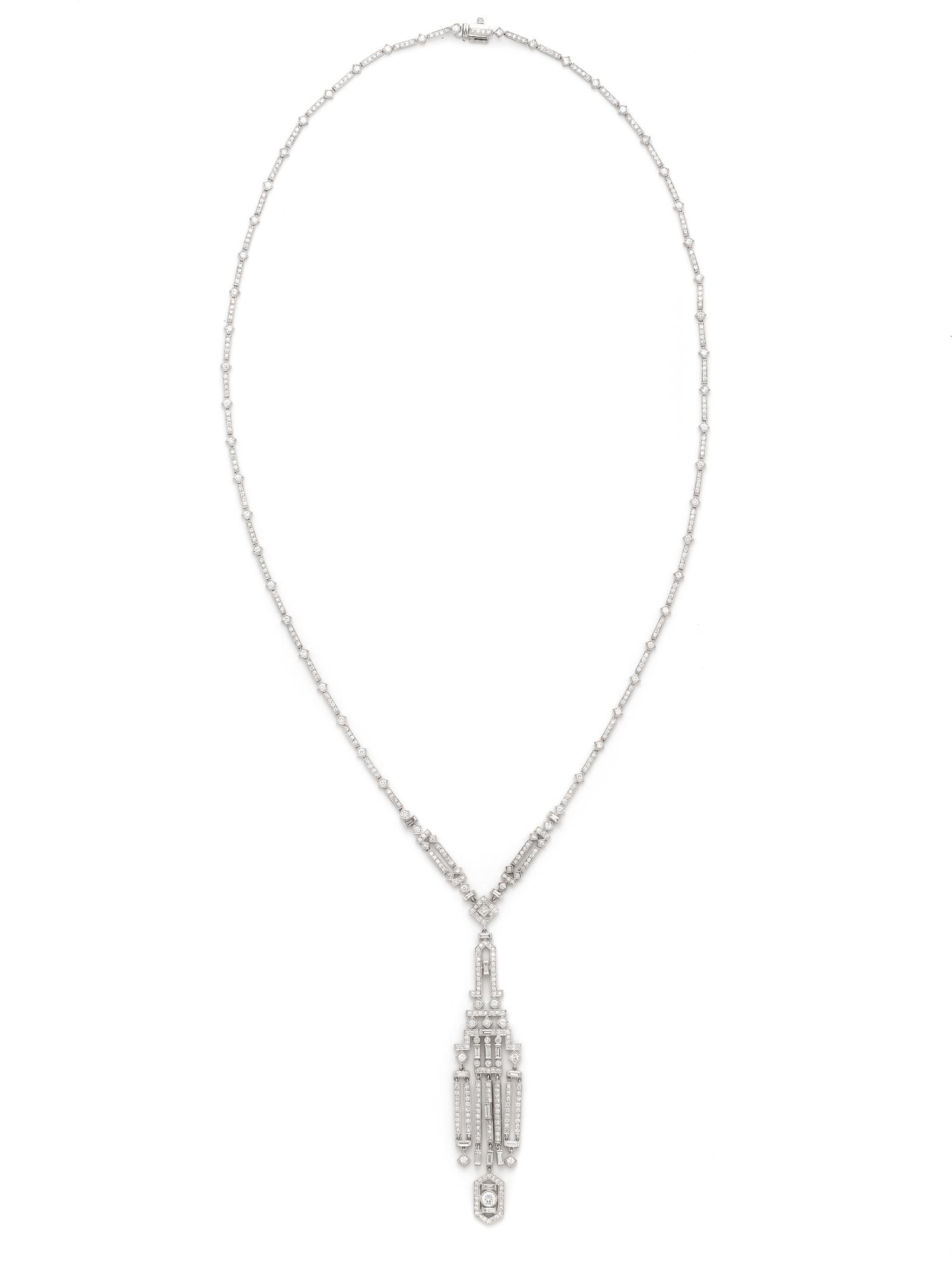 WHITE GOLD AND DIAMOND NECKLACE