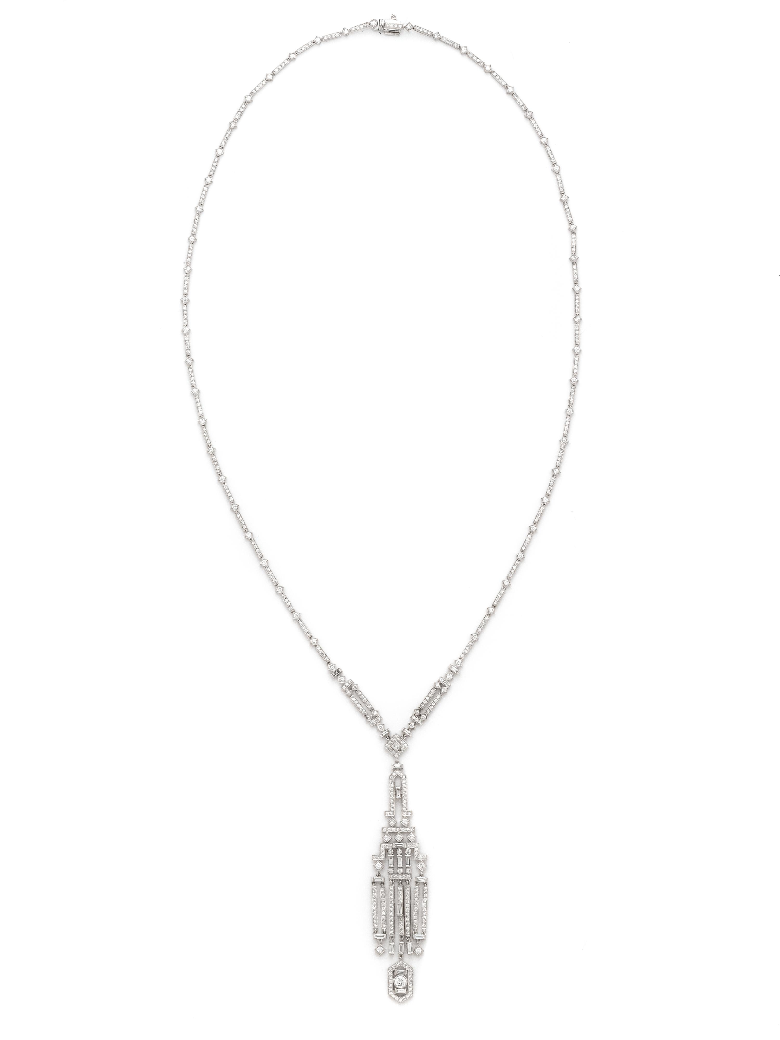 WHITE GOLD AND DIAMOND NECKLACE