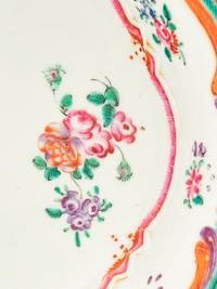 A Chinese Export Famille Rose Porcelain Pitcher and Basin