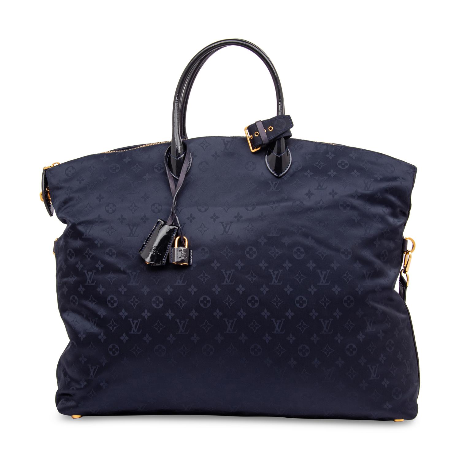 Louis Vuitton, Monogram Desire Lockit Vertical GM Tote