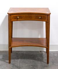 A Georgian Style Mahogany Side Table Height 27 x width 22 3/4 x depth 17 inches. — 20TH CENTURY