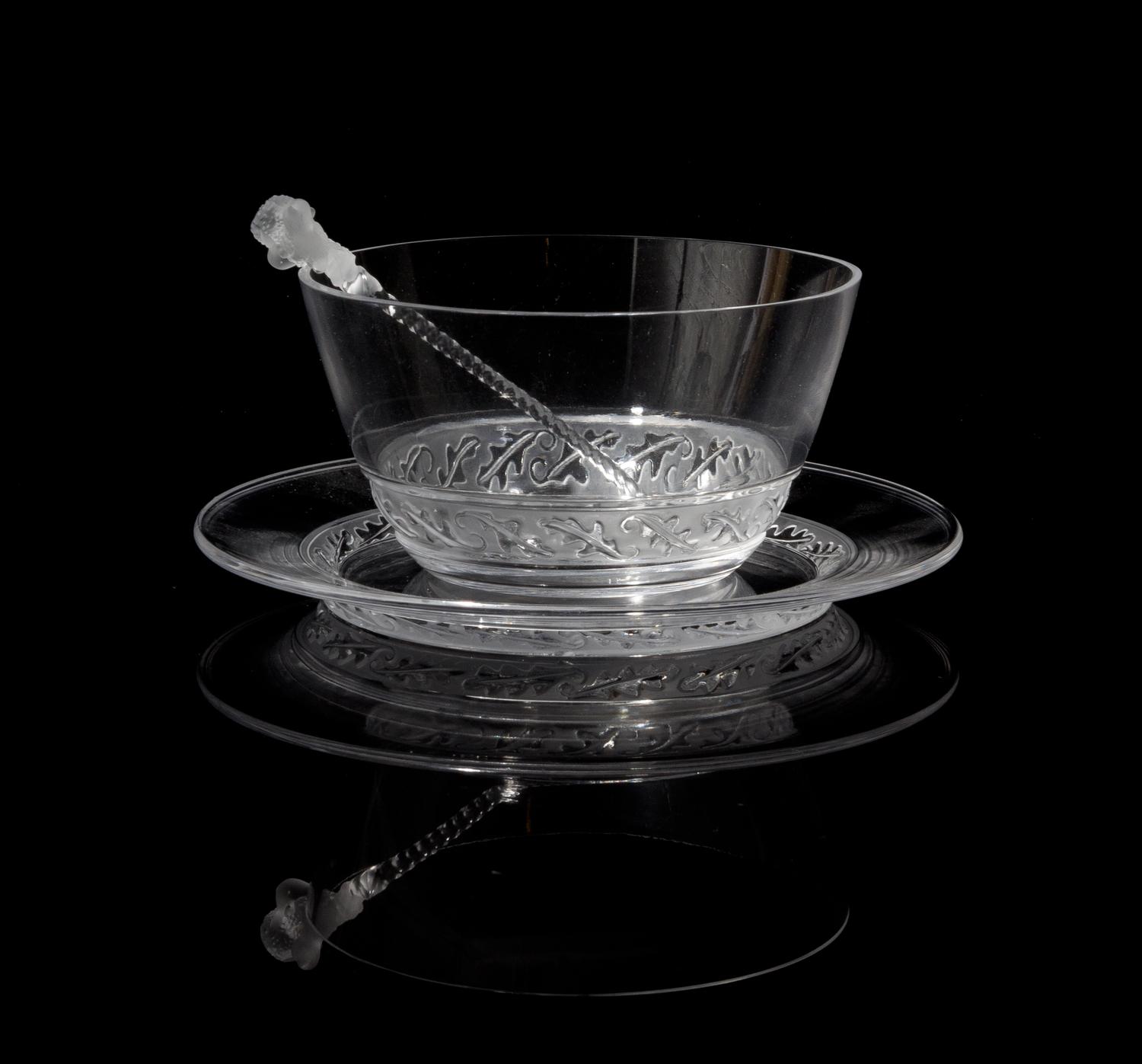 Lalique, , a Saint-Hubert pattern finger bowl and underplate, together with a stirrer