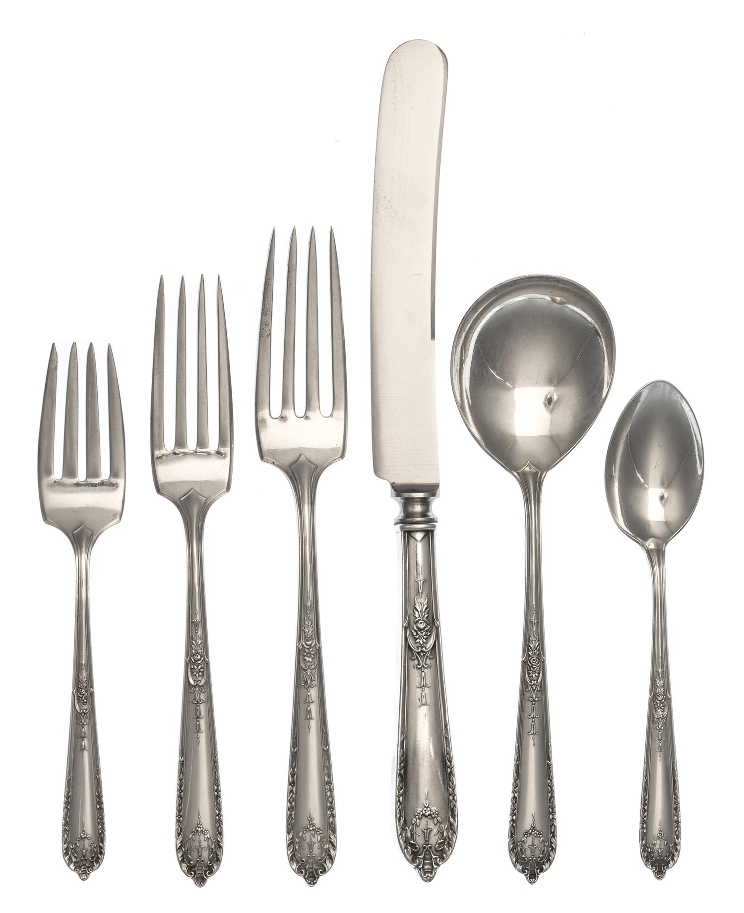 An American Silver Flatware Service, Alvin Mfg. Co,. Providence, RI, comprising: 12 dinner knives 12 dinner forks 12 luncheon forks 12