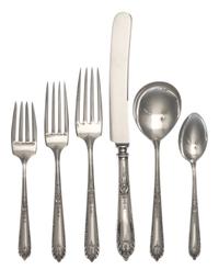 An American Silver Flatware Service, Alvin Mfg. Co,. Providence, RI, comprising: 12 dinner knives 12 dinner forks 12 luncheon forks 12